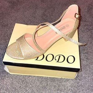 Gold sparkling heels size 10